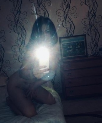 🌹 Со мной ты окунешься в мир незабываемого блаженства и наслаждения.
Я умею слушать, понимать и исполнять все твои фантазии. 🔥 Мои нежные руки и шепот могут рассказать тебе много историй о безграничном удовольствии. Наши встречи наполнены взаимным уважением и конфиденциальностью, ведь твоё удовольствие - моя главная цель.
✔️ У меня есть своя уютная квартира в Москве, где ты можешь расслабиться и насладиться моей компанией.
✔️ Я испытанная профессионалка, умеющая воплотить даже самые дерзкие фантазии.
📷 Мои фотографии полностью соответствуют действительности, и ты сможешь убедиться в этом лично.
💬 Клиенты говорят, что мои услуги непревзойденны и придают невероятные ощущения удовольствия.
Не упусти возможность попасть в сказочный мир наслаждения со мной. Звони и давай встретимся в Москве! 🌇 Тамара